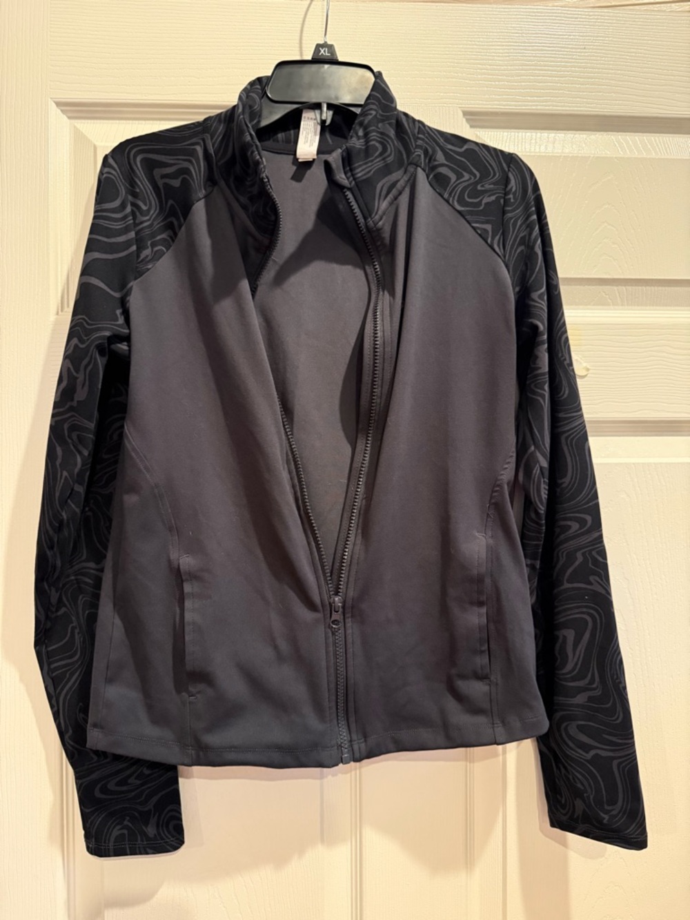 90 Degree By Reflex Charcoal and Black Full-Zip Active Jacket